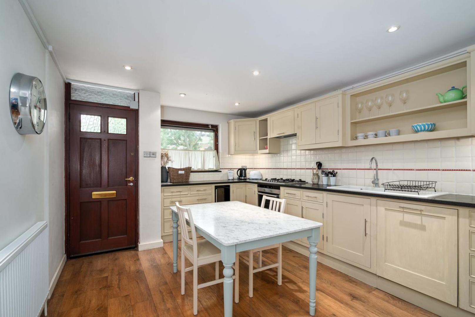 Guestready - Lovely Ground Floor Duplex With Patio In Southbank Apartment London Exterior photo