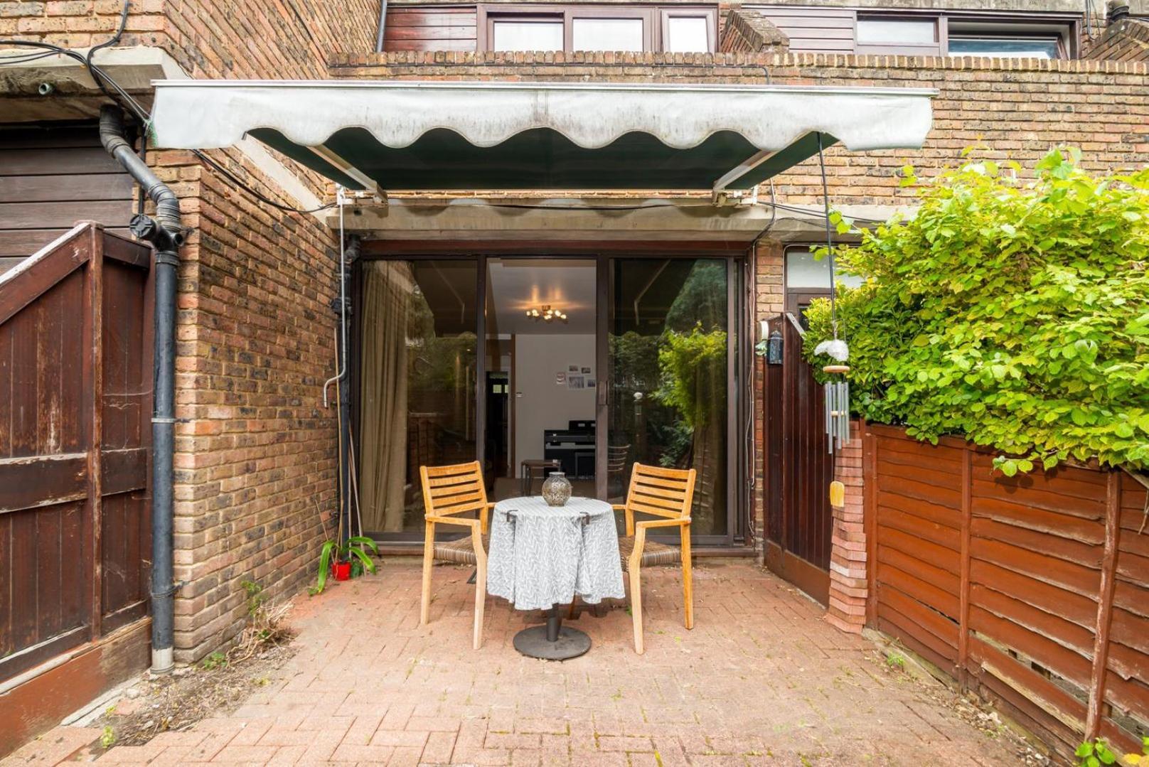 Guestready - Lovely Ground Floor Duplex With Patio In Southbank Apartment London Exterior photo