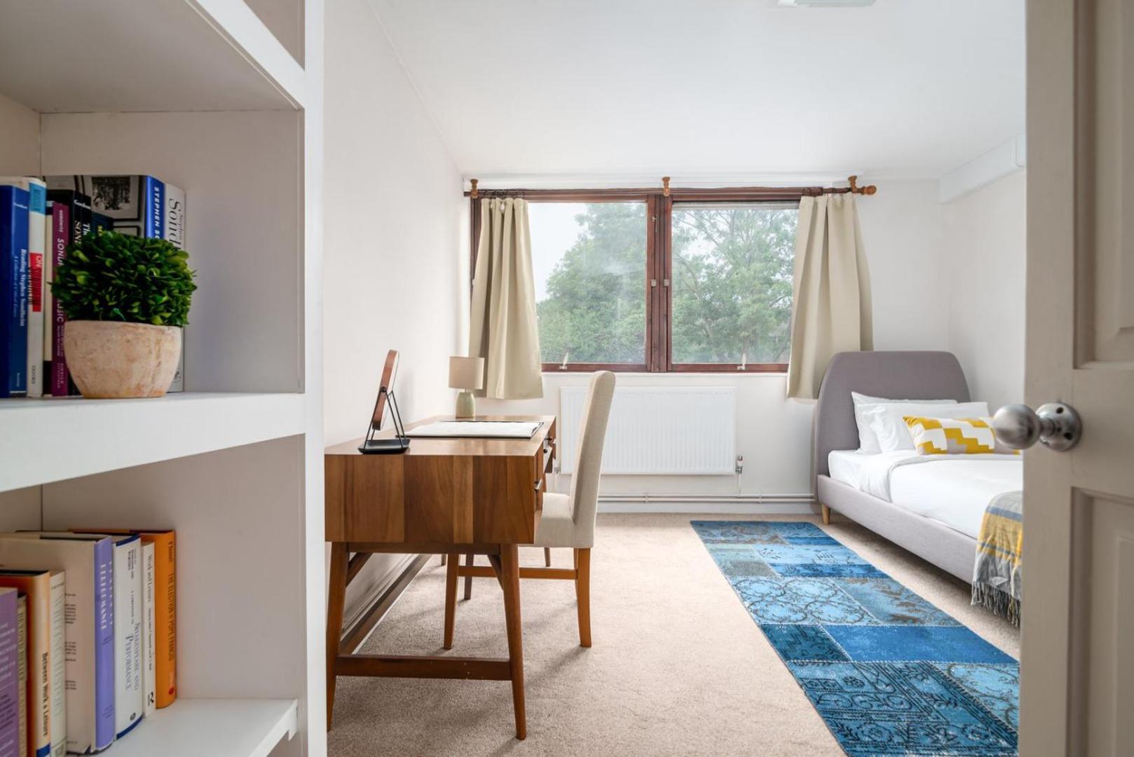 Guestready - Lovely Ground Floor Duplex With Patio In Southbank Apartment London Exterior photo